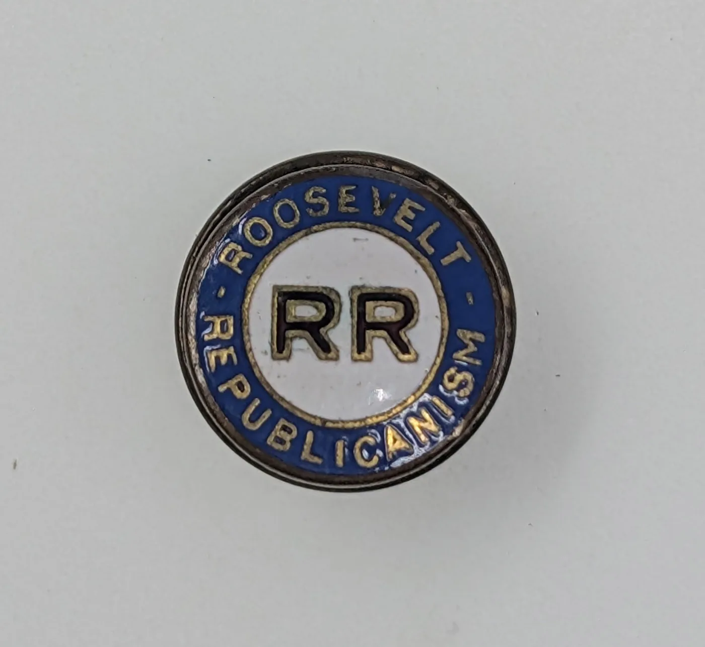 1912 Theodore Roosevelt Progressive party lapel stud reading RR, Roosevelt Republicanism
